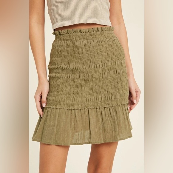Olive Green Smocked Linen Ruffle Trim Mini Skirt - Picture 3 of 4